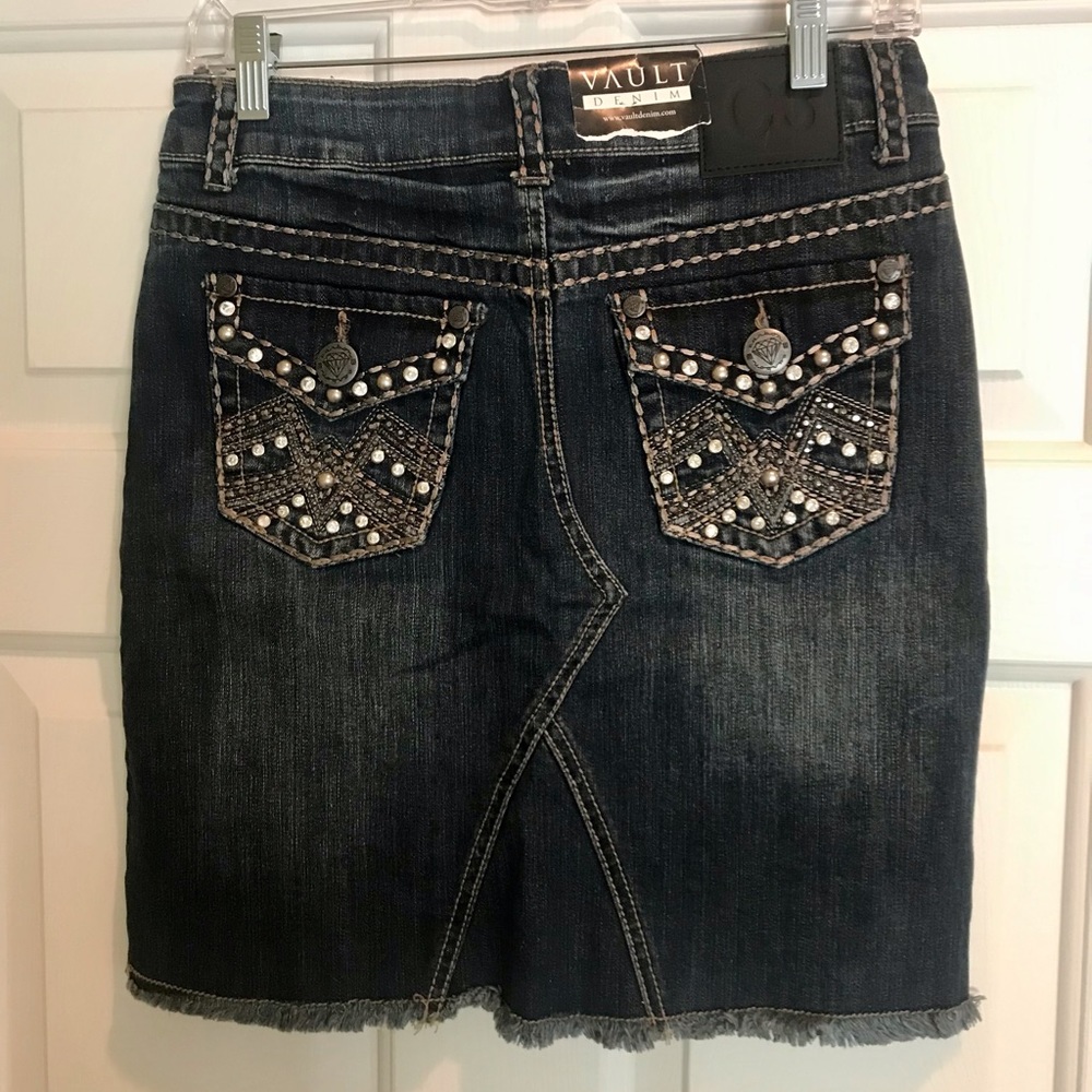 Carbon 3 C3 NWT Jean Skirt Small. GORGEOUS RHINESTONES & STITCHING!
